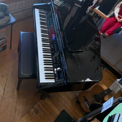 Roland KR-777 Mini-Grand Digital Piano 1996-2001 - Black Gloss image 4