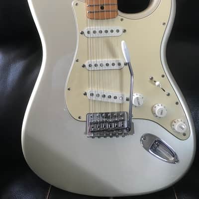 Fender Stratocaster 60th Anniversary  2006 - Blizzard Pearl with Upgrades image 3