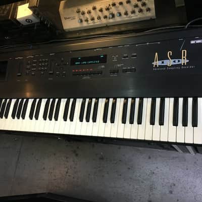 Ensoniq ASR 10 KEYBOARD SAMPLER 16 meg/61 key/ASR10,ASR-10 w/ SCSI //ARMENS//