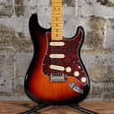 2021 Fender American Professional II Stratocaster with Maple Fretboard 3-Color Sunburst w/ OHSC & Case Candy