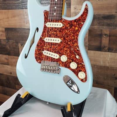 Fender American Professional II Thin line Strat, Trans Daphne Blue, 582 image 3