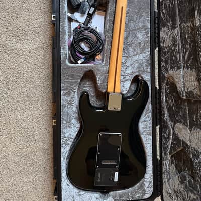 Fender Fishman TriplePlay Stratocaster HSS 2014 - Black image 8