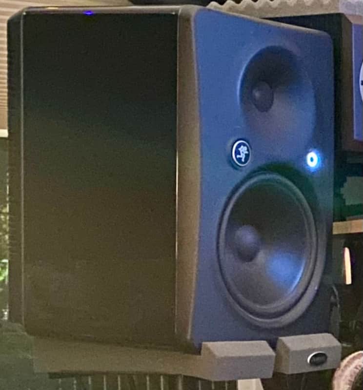 Mackie HR824 MK2 8.75" Active Studio Monitor (Single) image 1