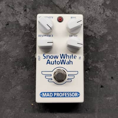 MAD PROFESSOR  White AutoWah オートワウ Amazon.com: Mad Professor Snow White AutoWah Effect Pedal