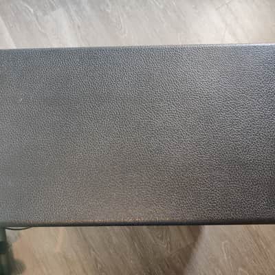 Mesa Boogie Vertical 2x12 Half-Back Guitar Cab - Tolex image 5