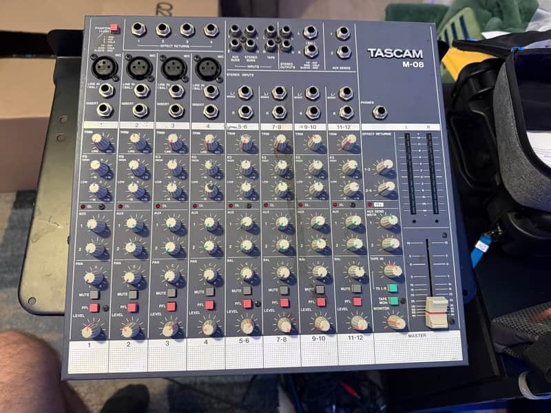 TASCAM M-08 - Black image 1