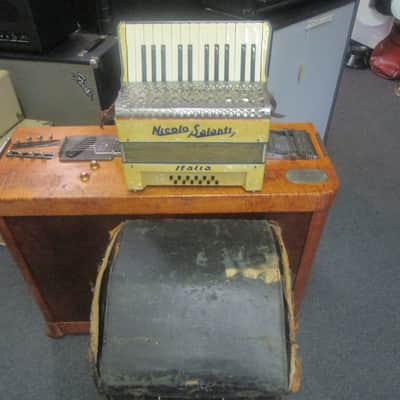 Nicolo Salanti Accordion 12 Bass 1930's RARE  Clean image 13