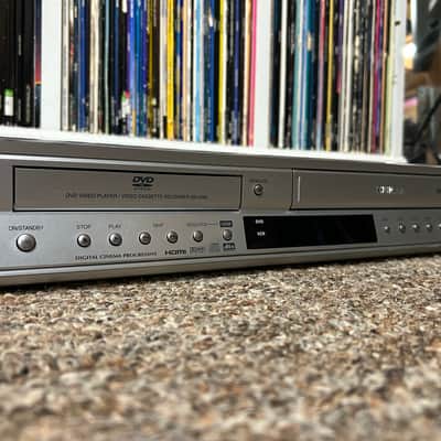 Toshiba SD-V592SU DVD/VHS Combo Player VCR Recorder No Remote TESTED READ image 4