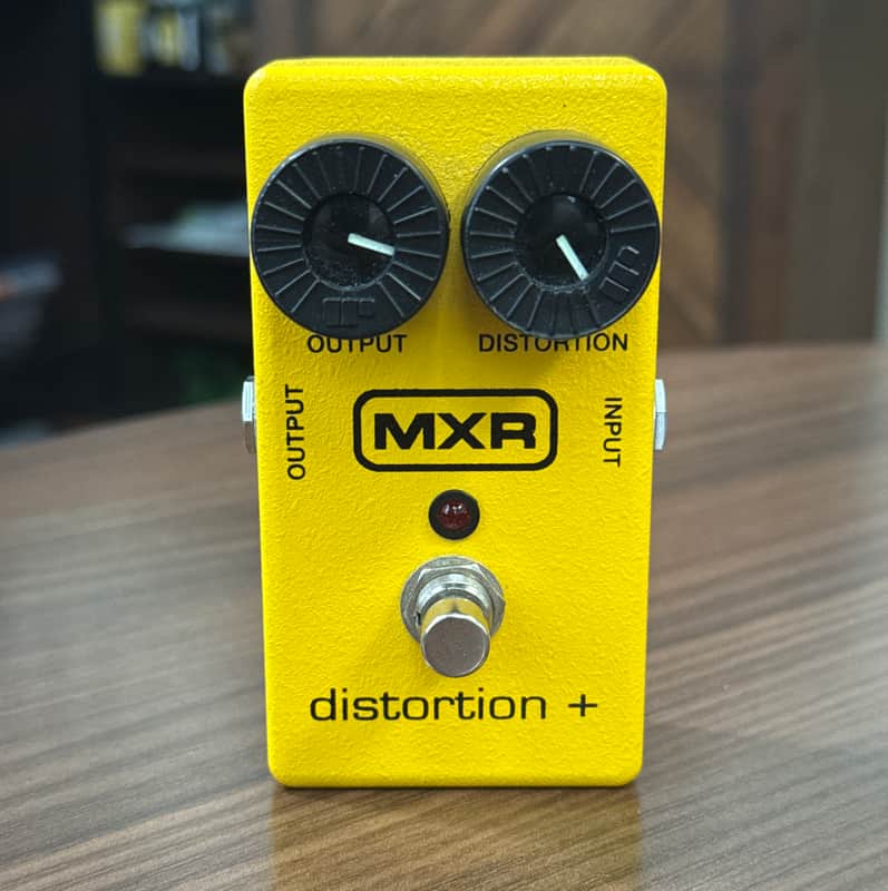 MXR M104 Distortion + 1995 - Present - Yellow Bild 1
