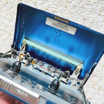 Sony WM-EX910 Walkman Cassette Player, Excellent Rare Blue ! Working : ) image 6