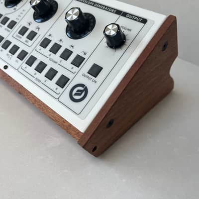 Moog Slim Phatty 2010s - White image 7