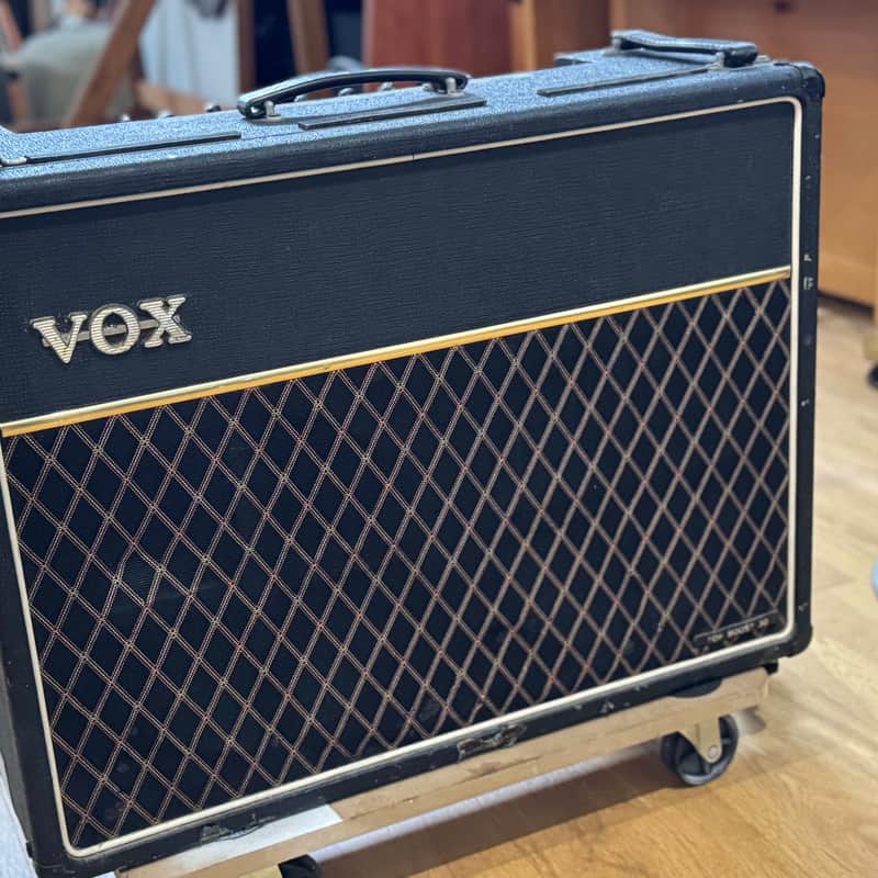 1969 Vox AC-30/6 Twin Top Boost 3-Channel 30-Watt 2×12″ Guitar…