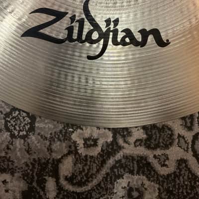 Zildjian 18" A Series Symphonic French Tone Cymbal (pair) image 3