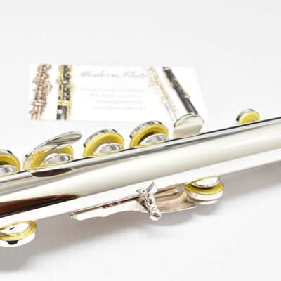 Mint Pearl 795 Elegante Semi-Pro Open Hole Flute Inline G & B Foot Sterling (MSRP $4069.99) image 11