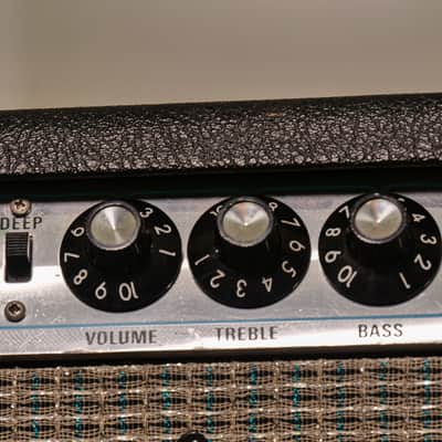 Fender Bantam Bass-Amp - 2-Channel 30-Watt 1x15" Guitar Combo 1969 - 1971 - Silverface image 5