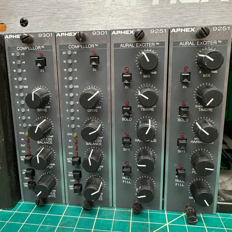 PAIR Aphex 9301 Compellor Compressors 900 Format image 1