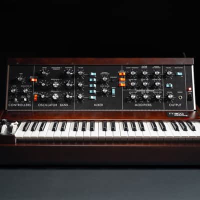 Moog Minimoog Model D Reissue 44-Key Monophonic Synth (2022) free dust cover