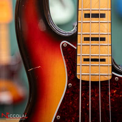 Fender Jazz Bass 3-color Sunburst 1972 Original image 14