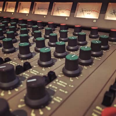 The Big Brown Analogue Sound - vintage Allen & Heath System 8 Mk1 16:8:2 analogue mixing desk! image 13