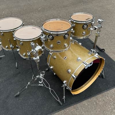 DW Collector’s Maple SSC Gold Glass 5 Piece Drum Set image 5