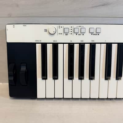 IK Multimedia iRig Keys Pro 37-Key MIDI Keyboard Controller – No Cables 2013–2015 image 4
