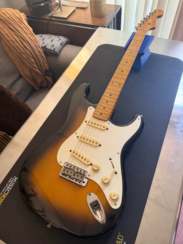 ■Fender Japan ST 57 Stratocaster ラージヘッド Fender ST-57 Stratocaster Reissue MIJ | Reverb Canada