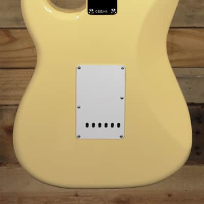 Fender Yngwie Malmsteen Stratocaster Electric Guitar Vintage White w/ Case "Mint Condition" image 3