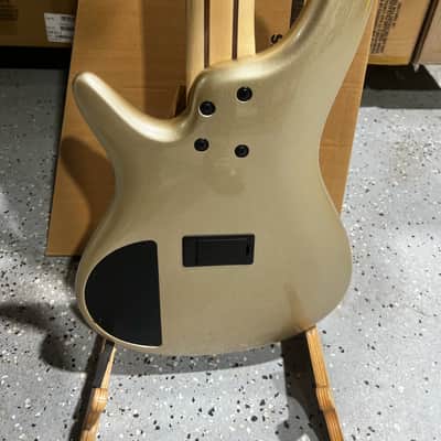 Ibanez SR Standard 5-string Electric Bass - Mars Gold Metallic Burst image 5