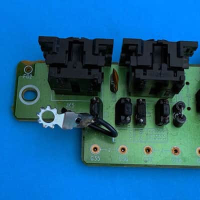 YAMAHA PSR-240 Keyboard Part: In/Out Midi Sustain PCB Circuit Board [XV907] image 8
