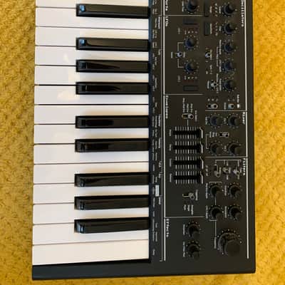 Novation AFX Station 25-Key Monophonic Synthesizer 2020 - Present - Black