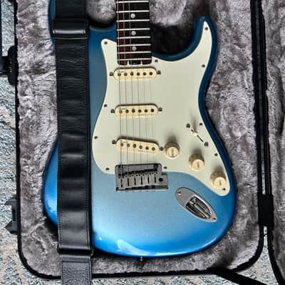 Fender American Elite Stratocaster with Ebony Fretboard 2016 - 2019 - Sky Burst Metallic image 15
