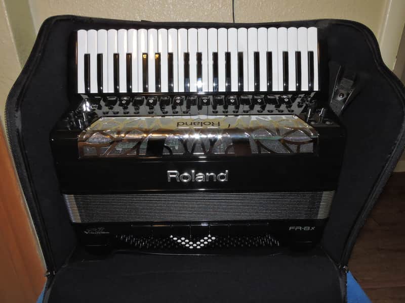 roland fr8x digital accordion with Richard noel programs image 1