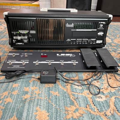 Line 6 Vetta 200-Watt Stereo Digital Modeling Guitar Amp Head w/ Footswitch - Black image 3
