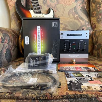 Electro-Harmonix Effects Interface Hardware Plugin USB-C Audio Interface 2025 - Present - Silver image 8