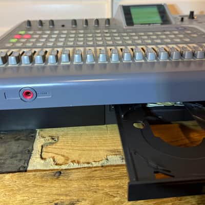 TASCAM 2488neo Digital Portastudio 24-Track Digital Recorder 2010s - Black image 6