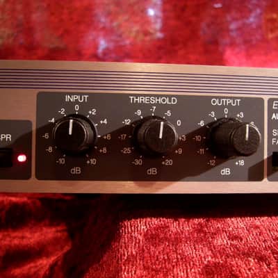Near Mint Aphex 661 Expressor Tube Compressor High-End Studio Quality! imagen 5