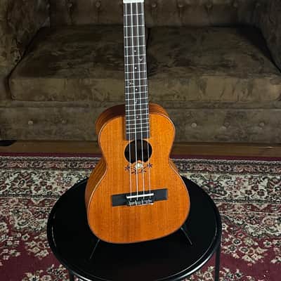 Leho LHUC-ASM-CEL All Solid Mahogany Concert Ukulele + incl. Gigbag image 2
