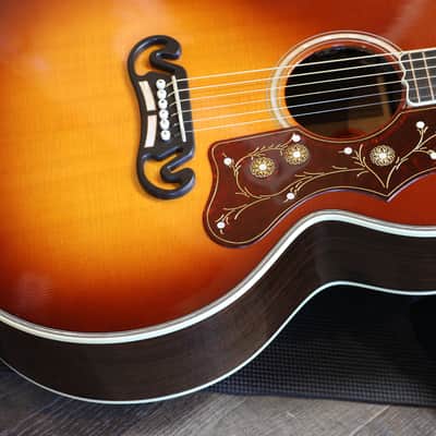 2018 Gibson Custom Shop SJ-200 Regal Jumbo Acoustic Guitar Sunburst + COA OHSC image 7