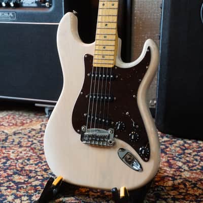G&L Legacy 2022 - White Blonde W/ OHSC Excellent Condition image 5