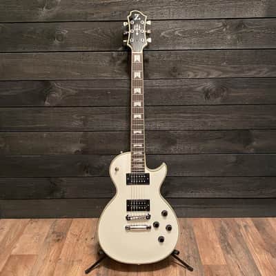 Zemaitis Z Series Z22 VWH/V White Electric Guitar w/ Gibson Gig Bag image 4