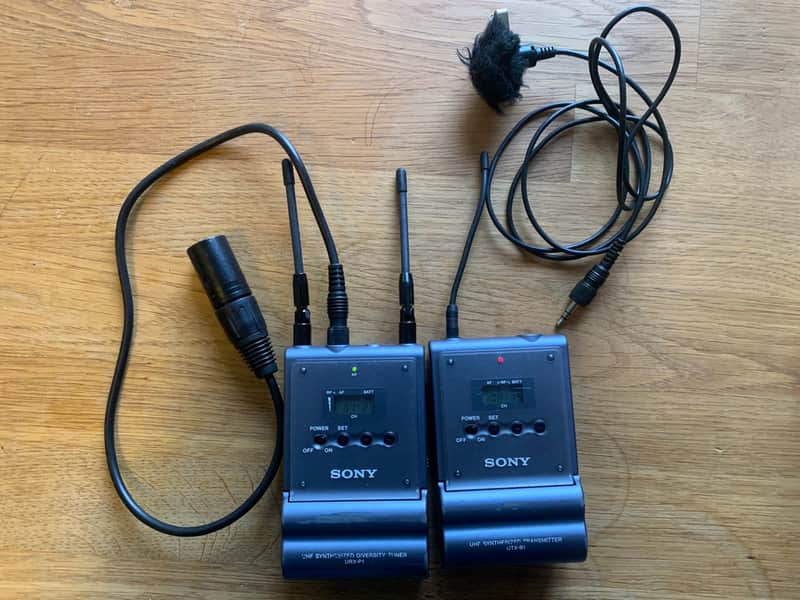 Sony UTX B1 & URX P1 Wireless Lavalier Microphone Transmitter & Receiver Set Light blue image 1