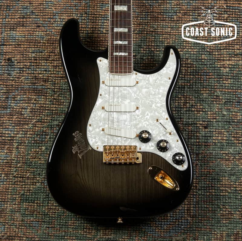 Fender Limited Edition The Ventures Stratocaster Made In Japan