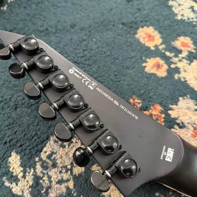 ESP LTD M-1007 - Trans-Black image 15