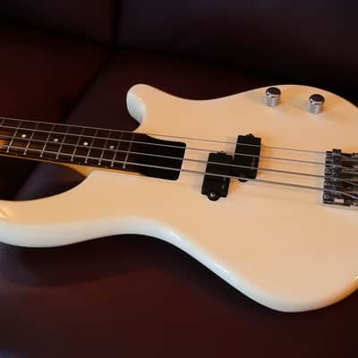 Washburn B2 four string bass, 1990 - Gloss pearl white image 4