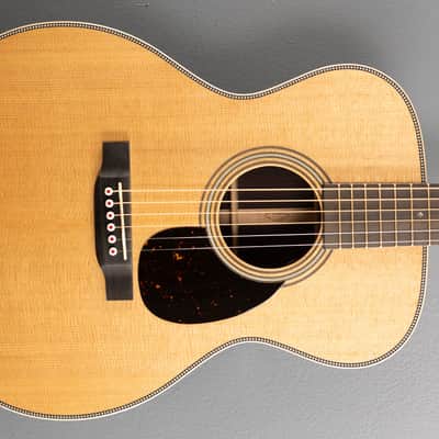 Martin OM-28E Modern Deluxe