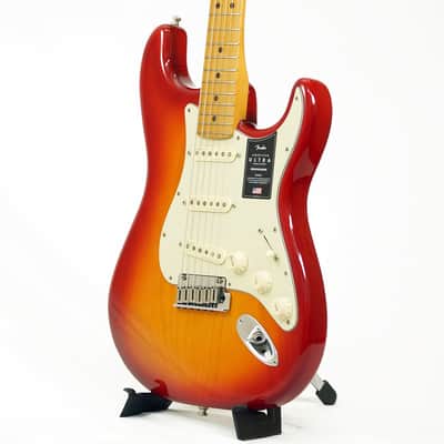 Fender American Ultra Stratocaster (Plasma Red Burst/Maple) [USED] 2019 - Plasma Red Burst image 12