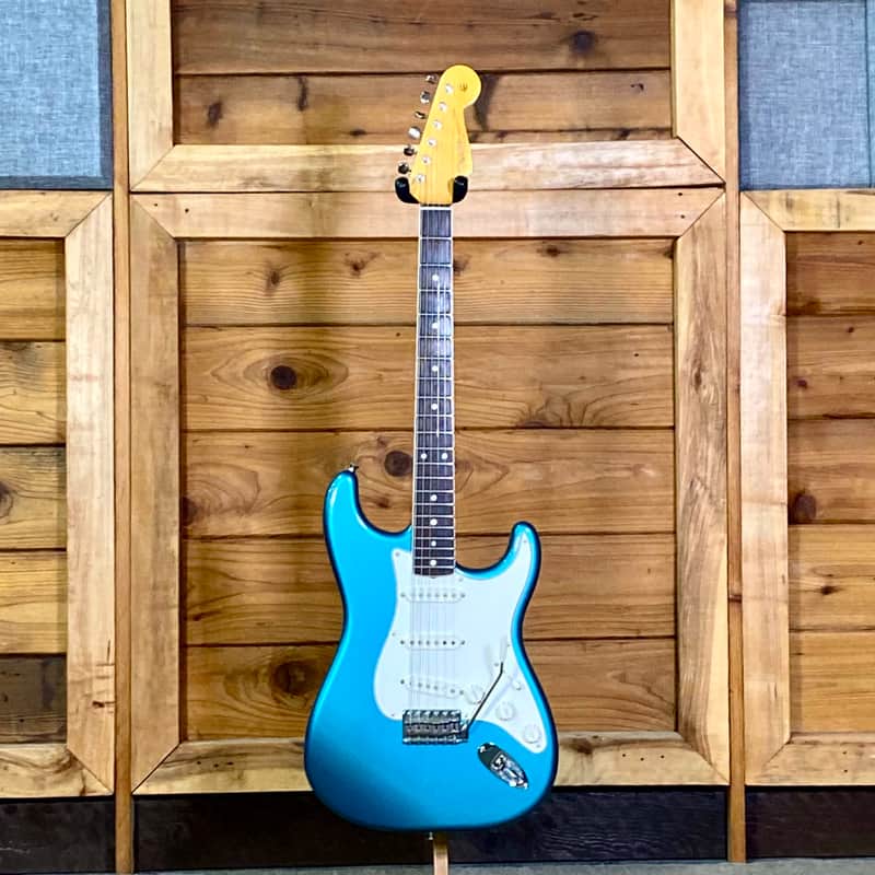 Fender Eric Johnson Stratocaster with Rosewood Fretboard | Reverb
