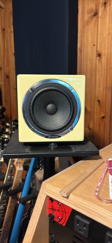 GREAT CONDITION - Avantone Pro Active MixCubes image 1