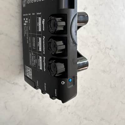 HONZ Tech ToneWood Amp for Acoustic Guitar 2010s - Black image 2