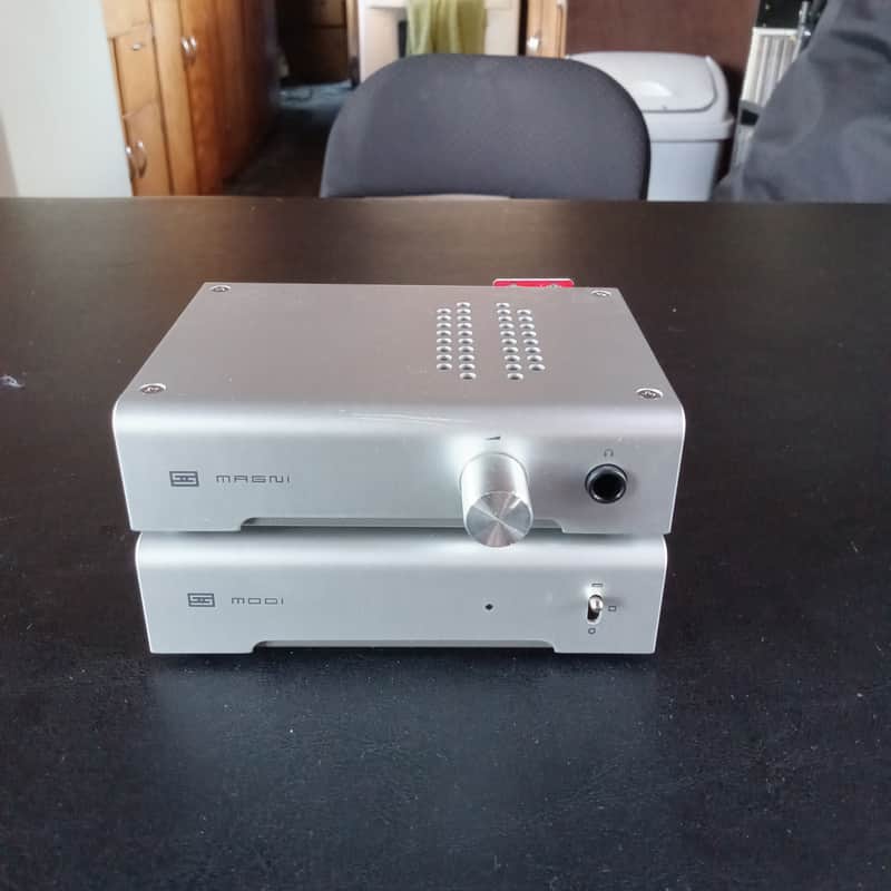 Schiit Magni 3+ headphone amp/Modi 3+ DAC stack image 1